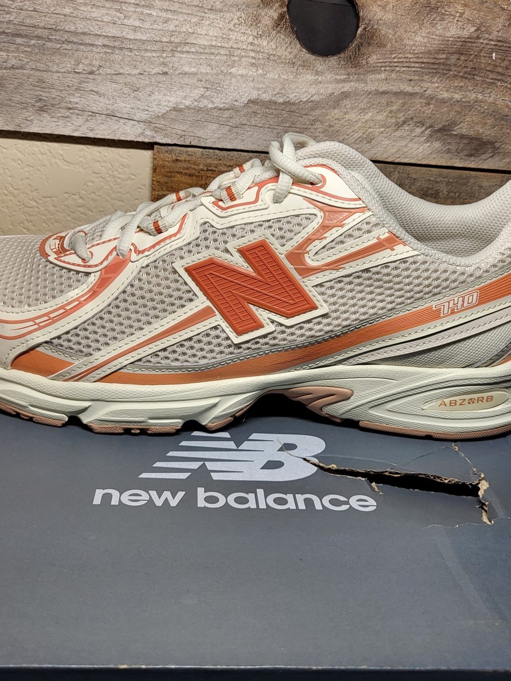 *NEW* New Balance 740 Shoes Beige Orange "Apricot" Size Men’s 12 Women's 13.5